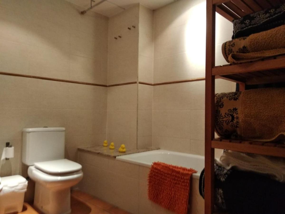 Duplex Familiar En Эстерри-д'Анеу Экстерьер фото